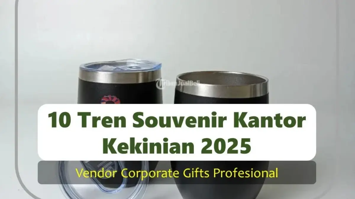 Aneka produk souvenir kantor kekinian custom logo seperti notebook kulit dan tumbler eksklusif